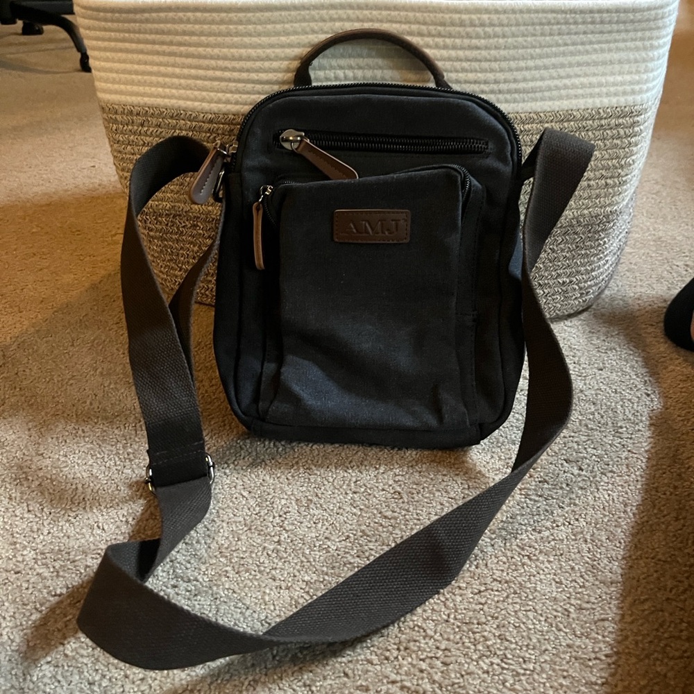 Black Men's Messenger Bag